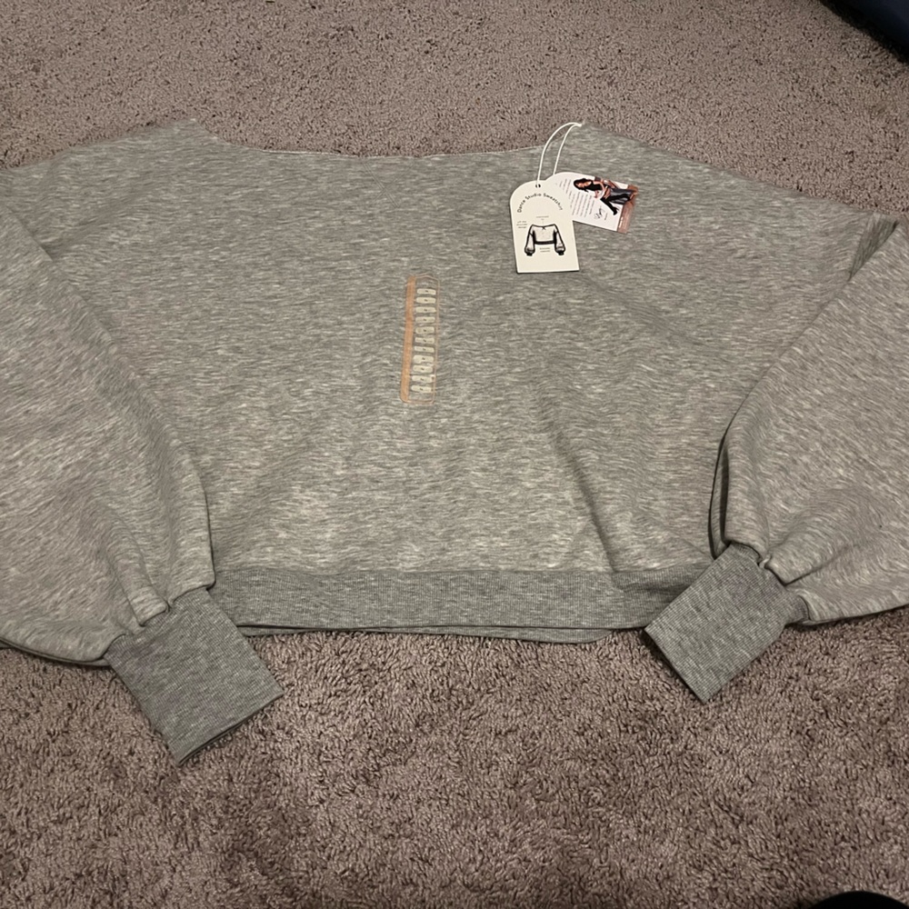 Blogilates Sweatshirt - Picture 2 of 3
